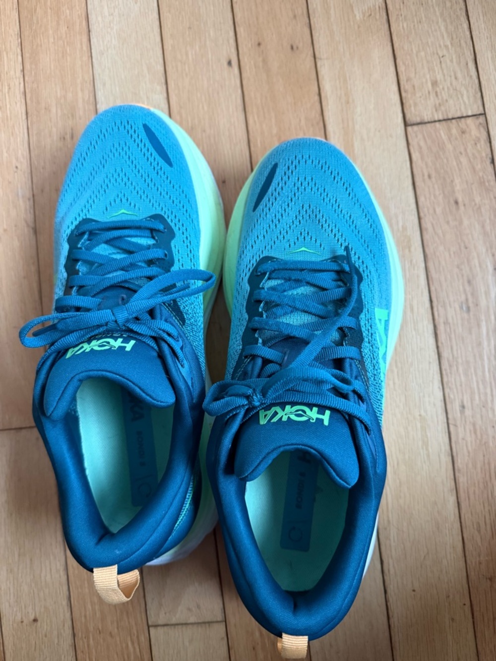 Hoka One One Teal and Mint Bondi Running Shoe size 9 used couple times in/out .